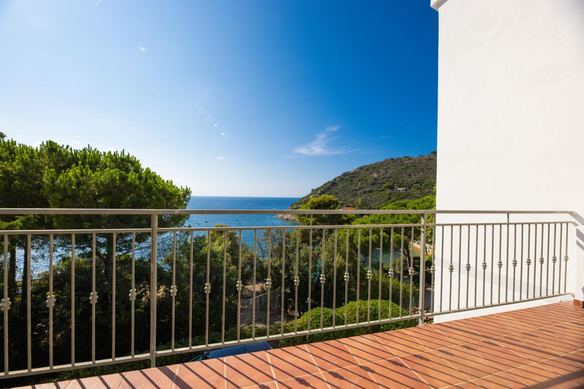 Апартаменты La Terrazza Sul Forno - Goelba Портоферрайо Экстерьер фото