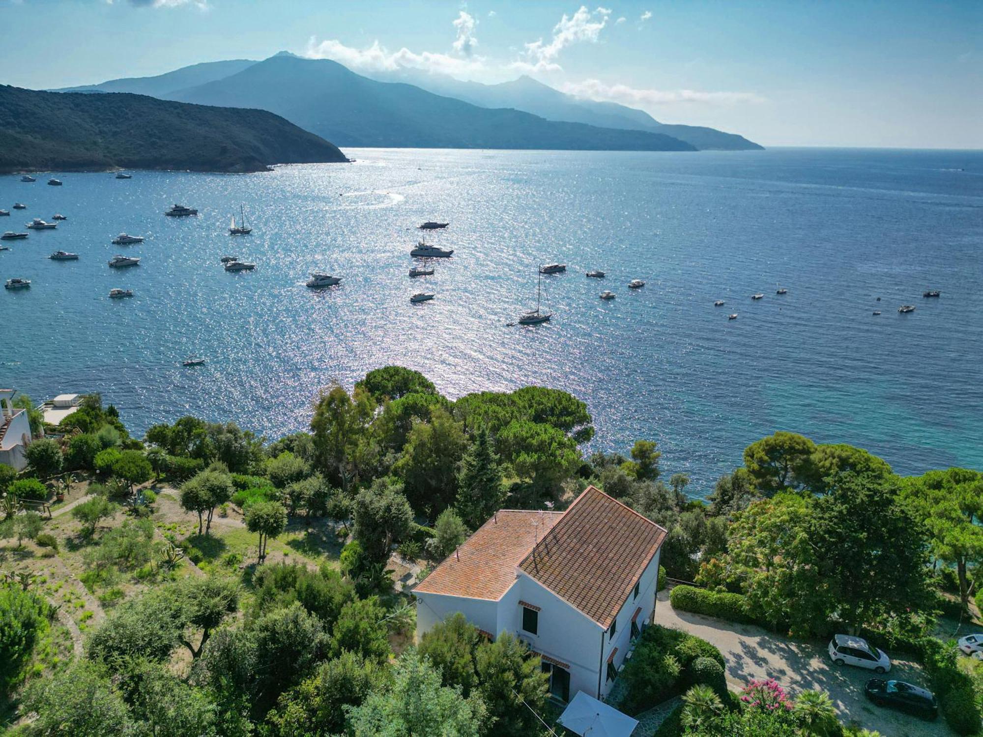 Апартаменты La Terrazza Sul Forno - Goelba Портоферрайо Экстерьер фото